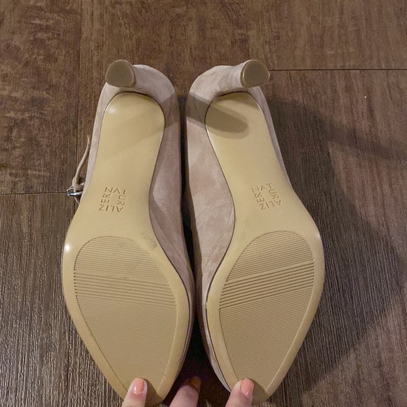 Naturalizer Pink Suede Pumps - Picture 3 of 4